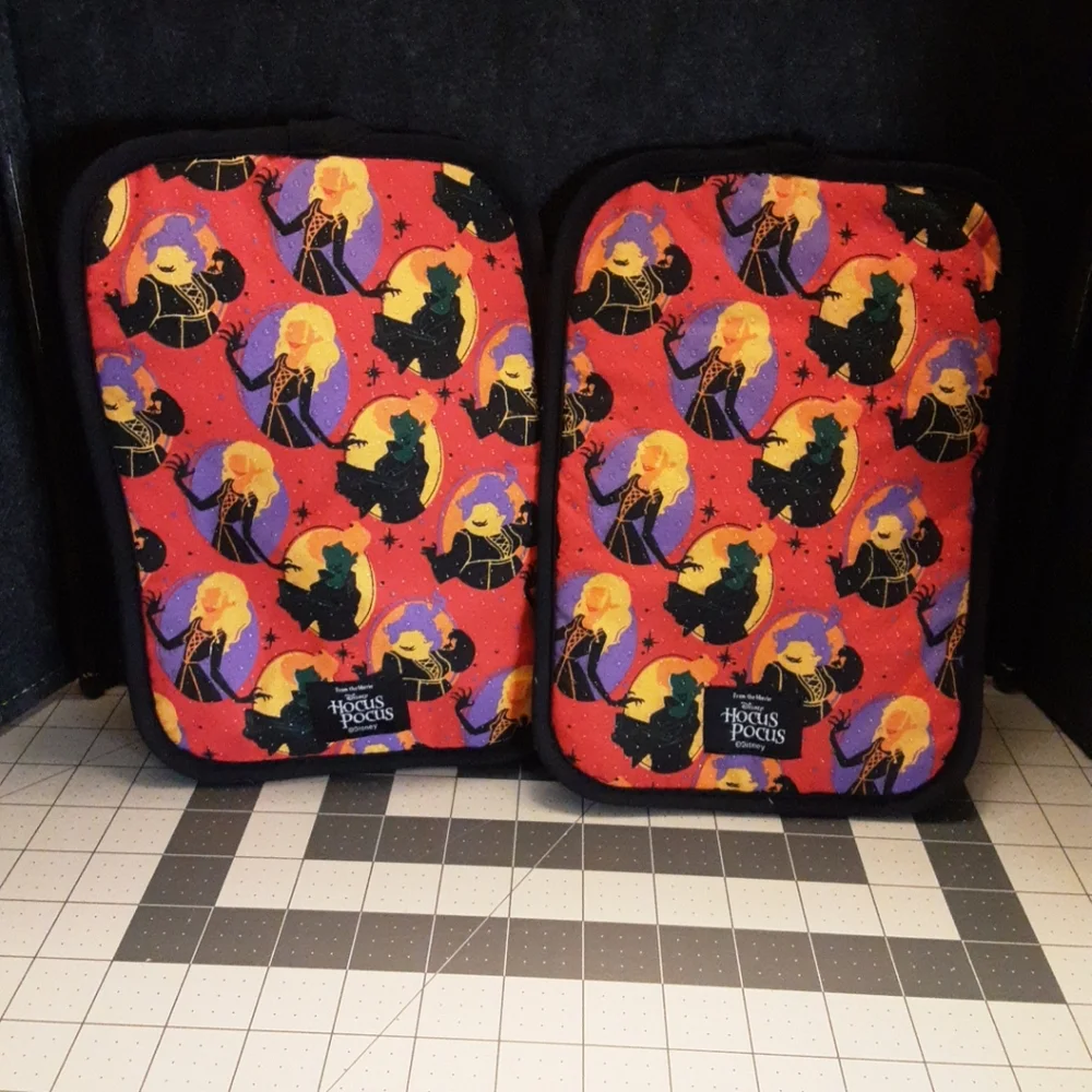 Disney Hocus Pocus Pot Holder‎ NWT
